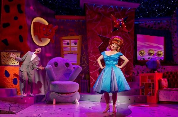 Paul Reubens as Pee-Wee Herman and Lynne Marie Stewart as Miss Yvonne Photo